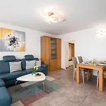 Horizont - B1014 By Interhome *